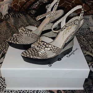 Alice & Olivia by Stacey Bendet Natural Multi Wedge Sandal Size 40 (LIKE NEW)
